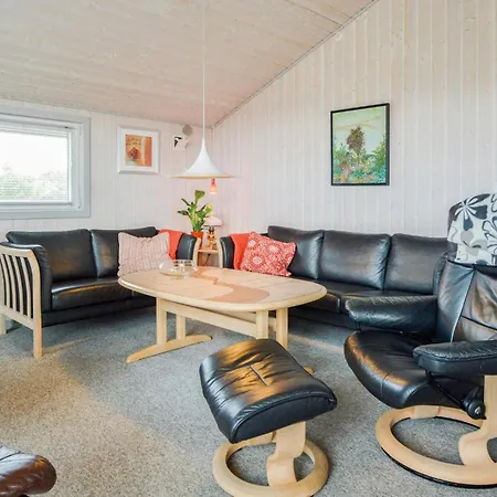 Feriehus Three-bedroom In *