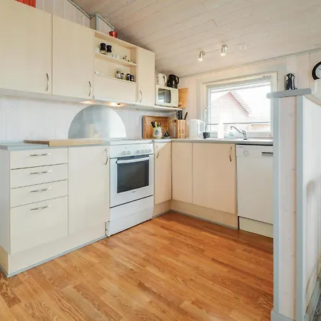 Feriehus Three-bedroom In Hemmet
