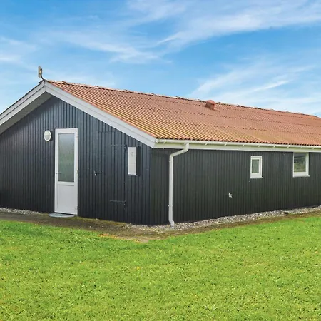 Feriehus Three-bedroom In Hemmet