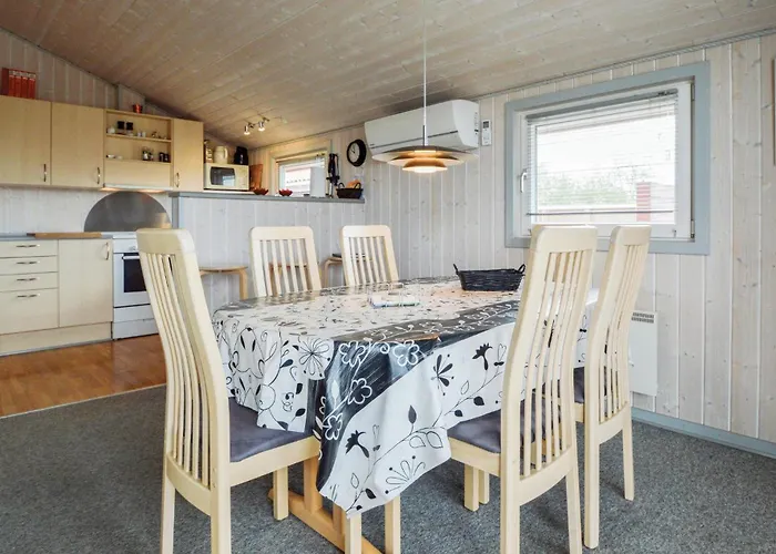 Feriehus Three-bedroom In Hemmet