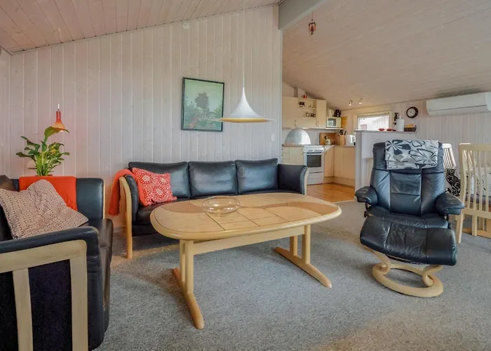 Feriehus Three-bedroom In